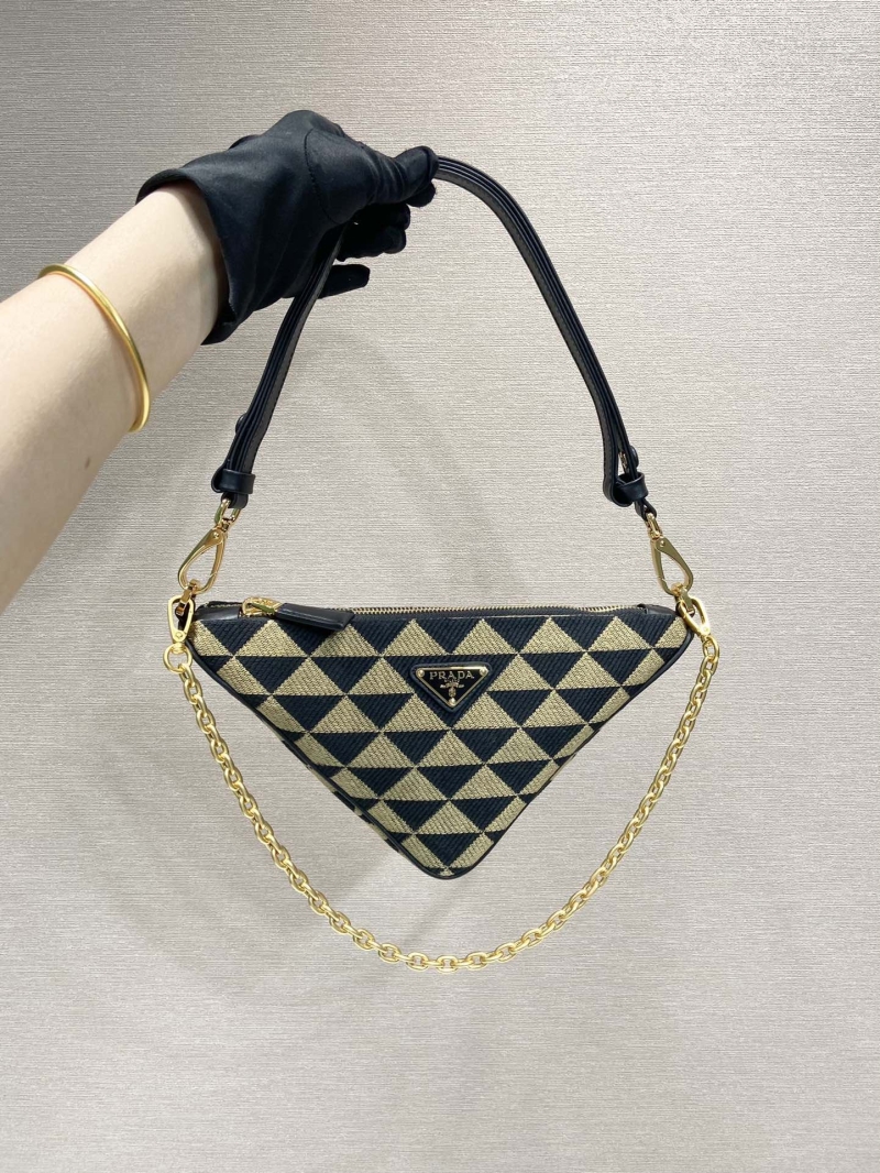 Pra*a triangle pouch